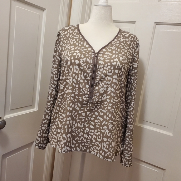Apt. 9 Beige & White Animal Print Blouse Size XL - Picture 1 of 9